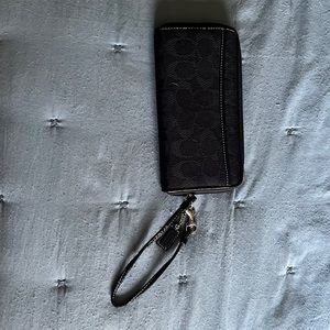 coach wristlet wallet